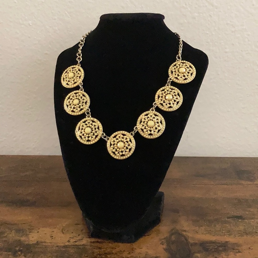 Francesca’s Yellow Accent Necklace